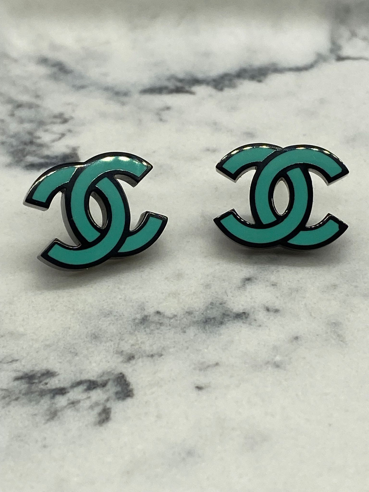 CHANEL CC Black & Blue Acrylic Earrings - pre owned