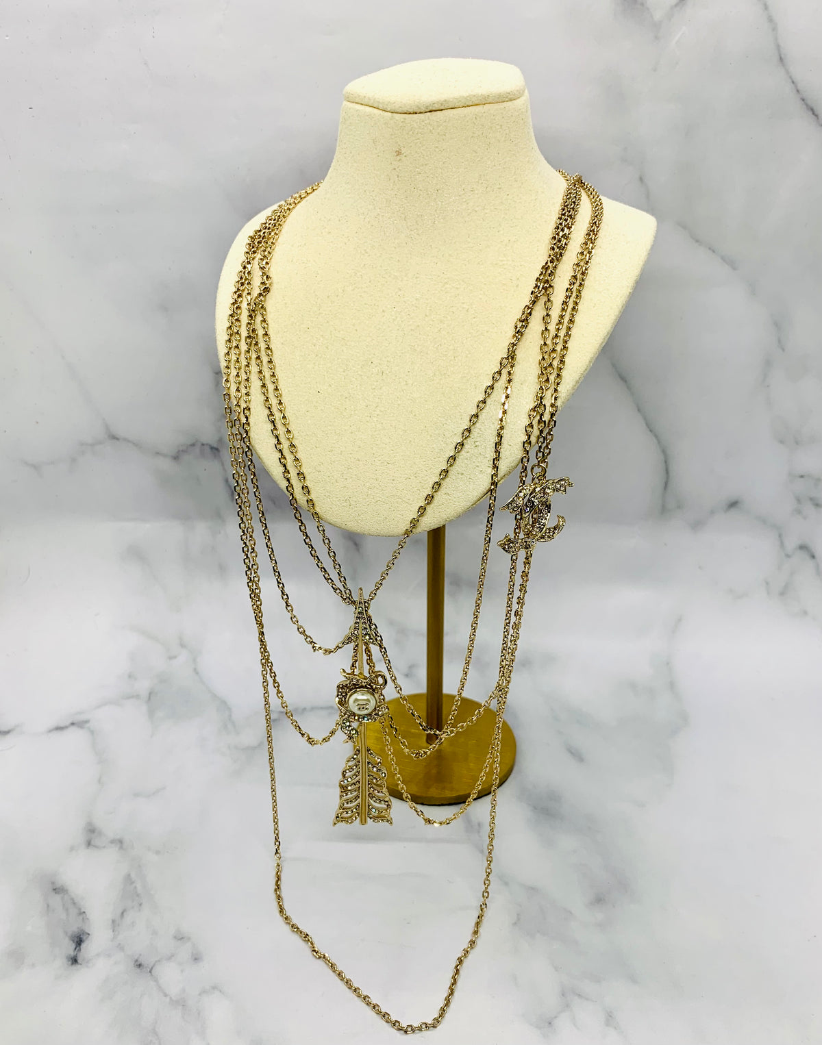 CHANEL CC Rhinestone Arrow Statement Vintage Necklace - Pre owned