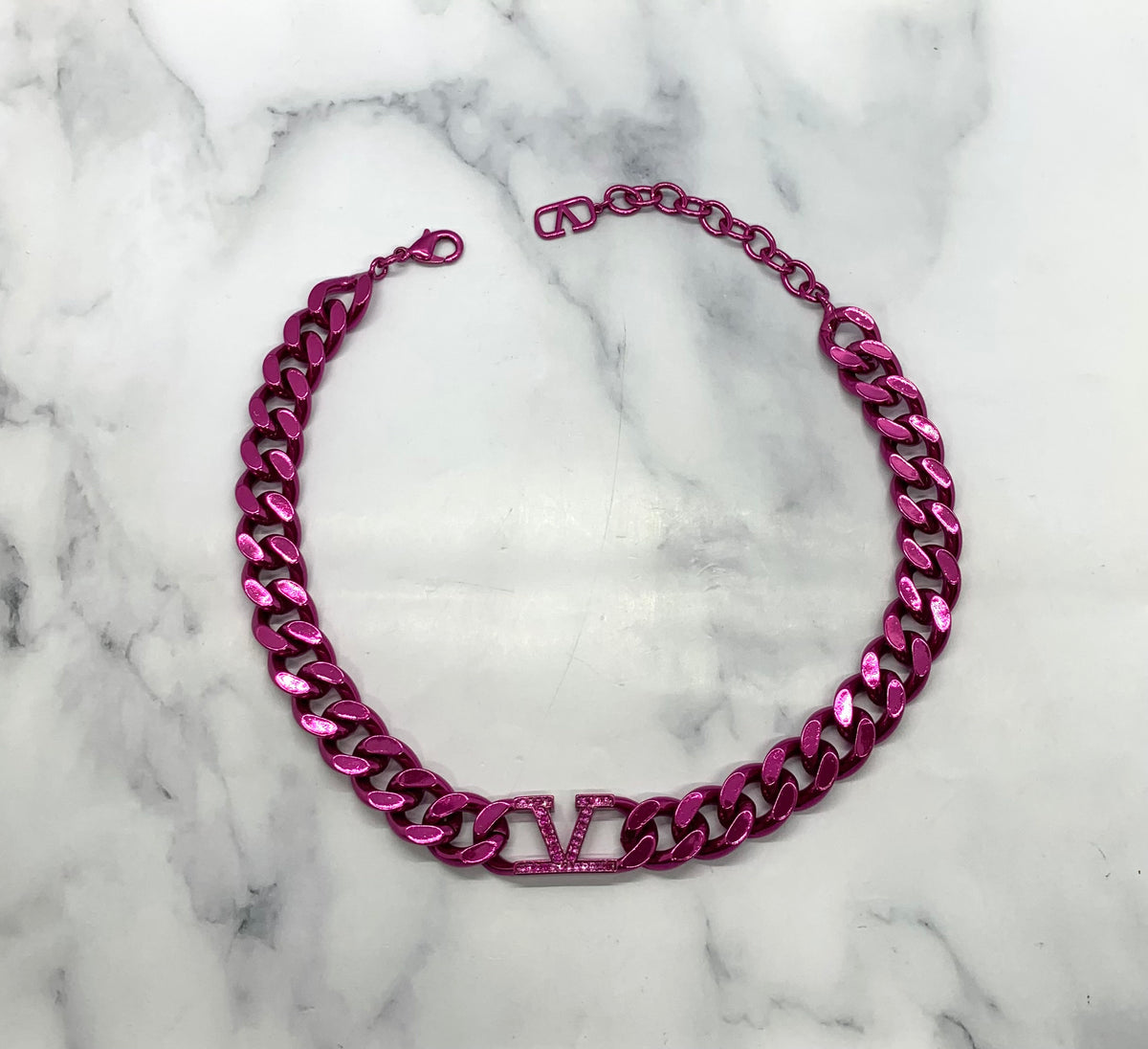 VALENTINO V Pink Chain Necklace - Pre owned