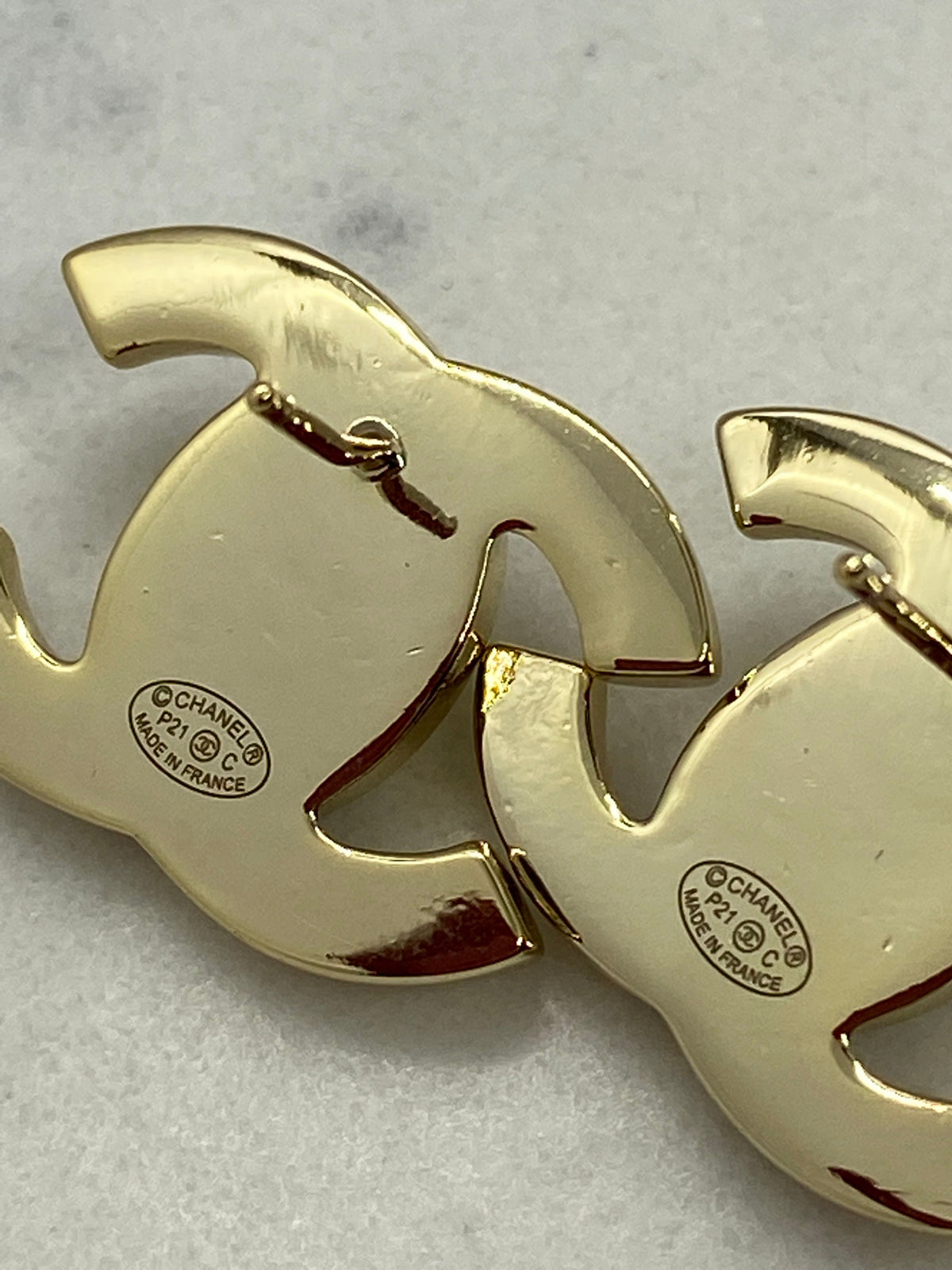 CHANEL CC Light Gold Turn Key Earrings - Pre owned