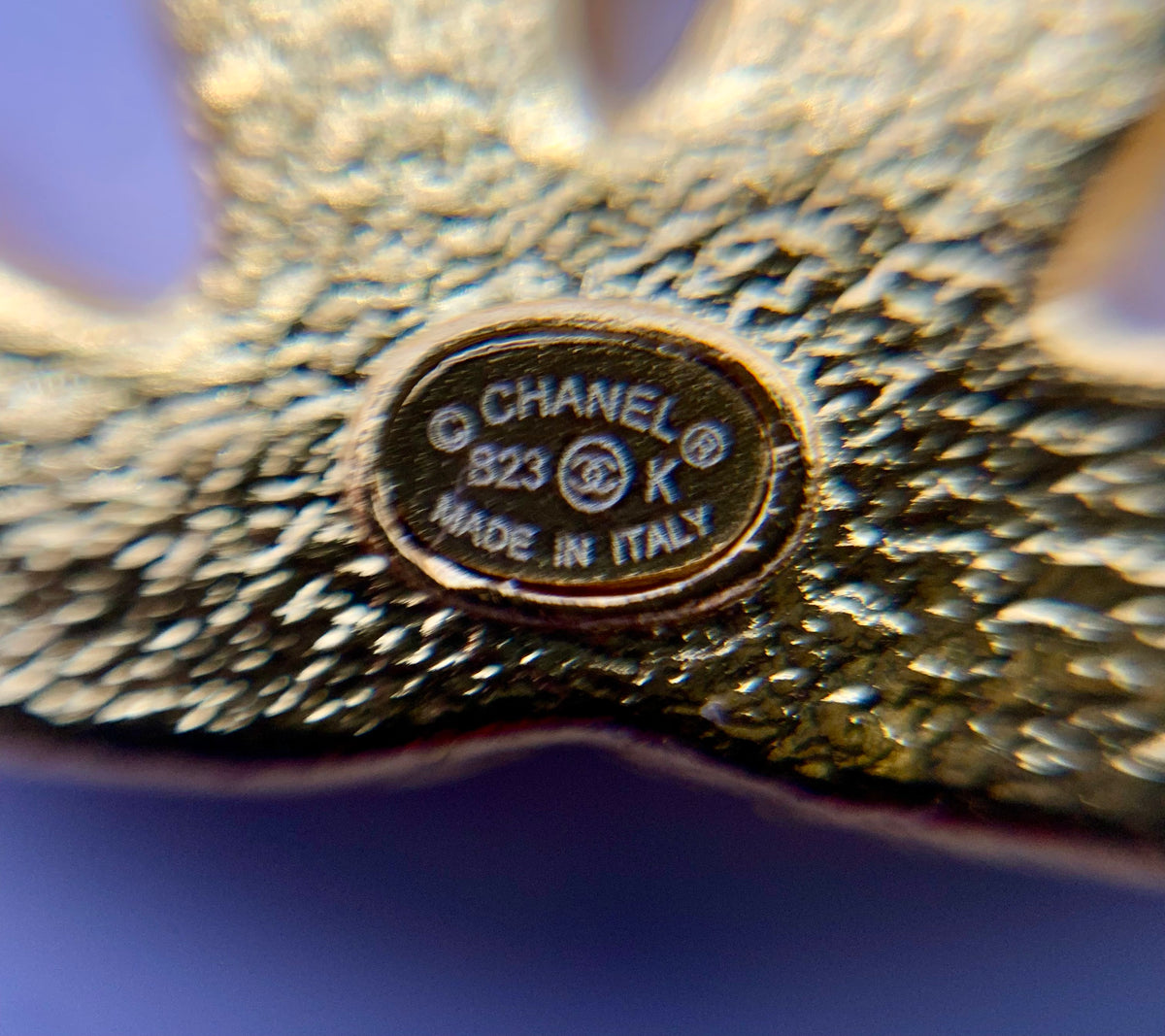 CHANEL CC Pink Enamel Gold Tone Earrings - Pre owned