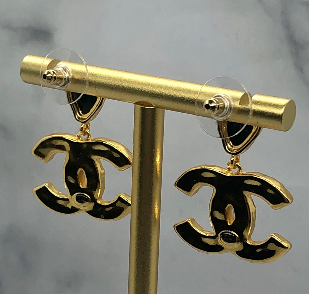 CHANEL CC Gold Flake Pendant Earrings - Pre owned