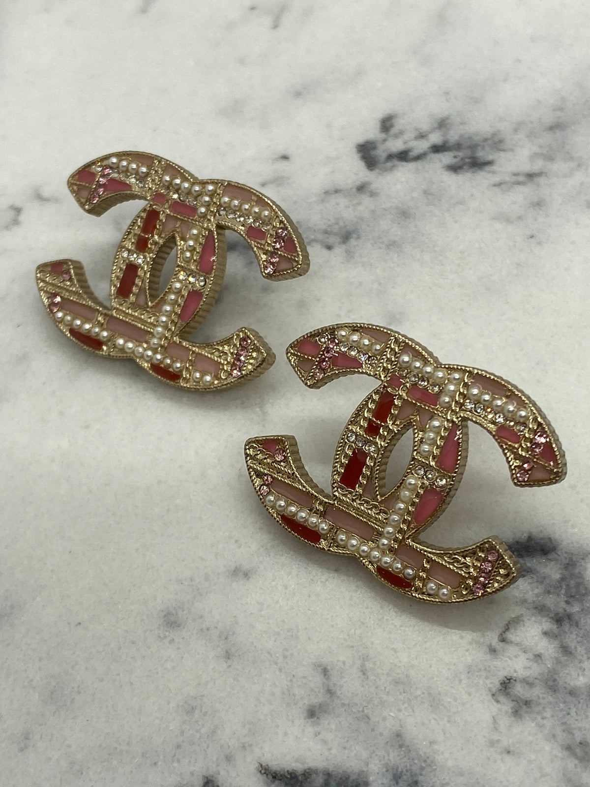 CHANEL CC Pink Pearl Plaid Earrings - USED