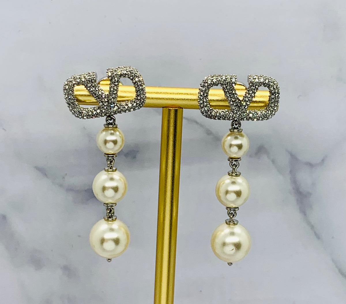 VALENTINO Pearl Pendant Earrings - Pre owned