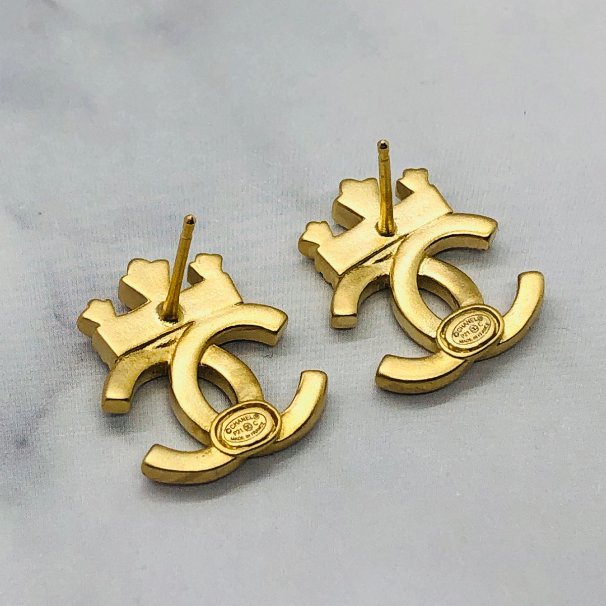 CHANEL CC Crown Rhinestone Earrings - Pre owned