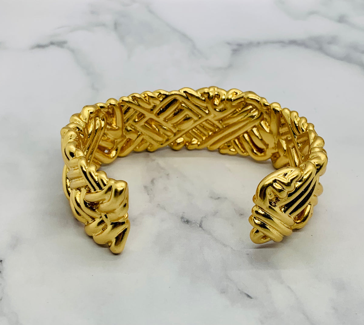 BOTTEGA VENETA Gold Braided Cuff Bracelet - Pre owned