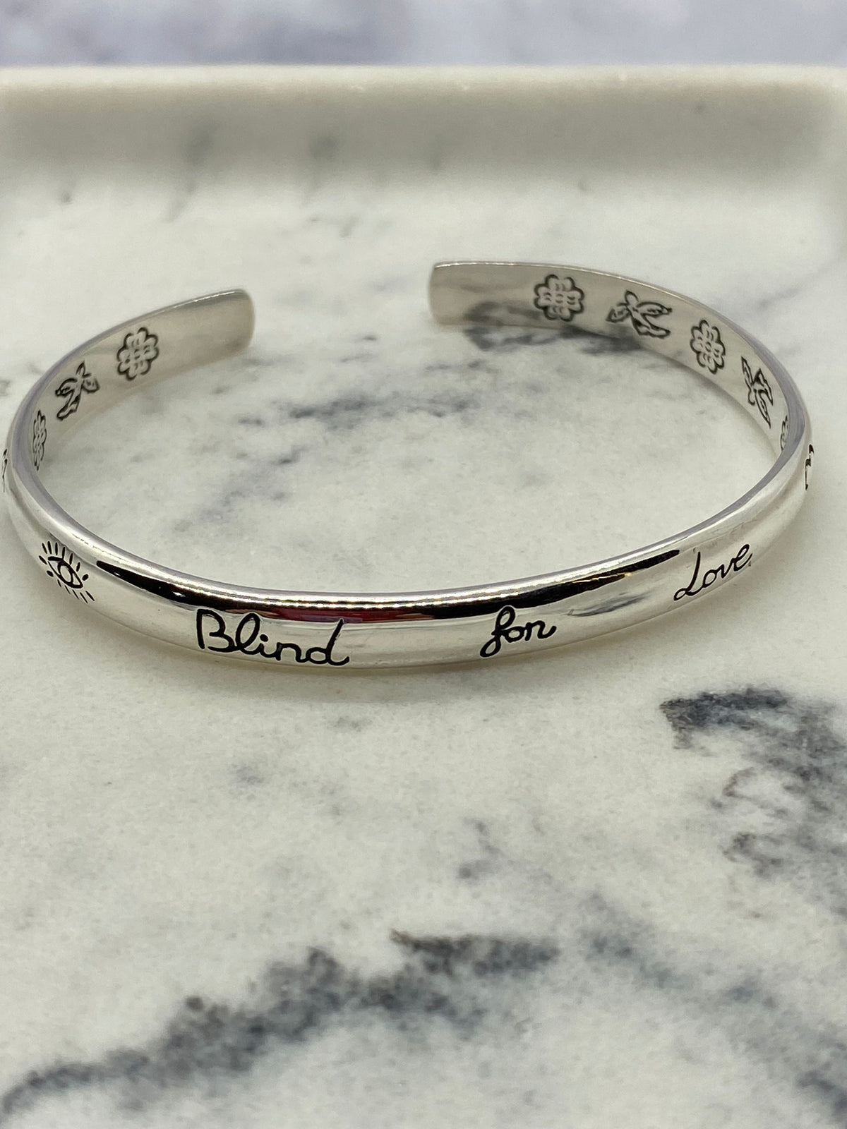 GUCCI silver Tone Blind For Love Cuff Bracelet - USED