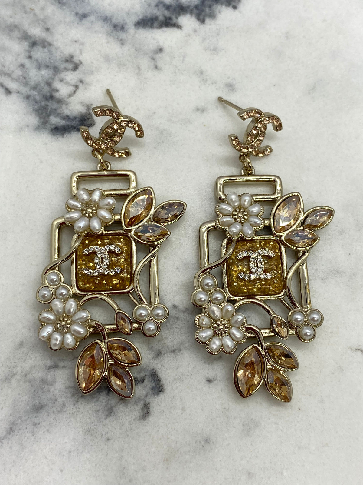 CHANEL CC Floral Bottle Earrings - Pre owned