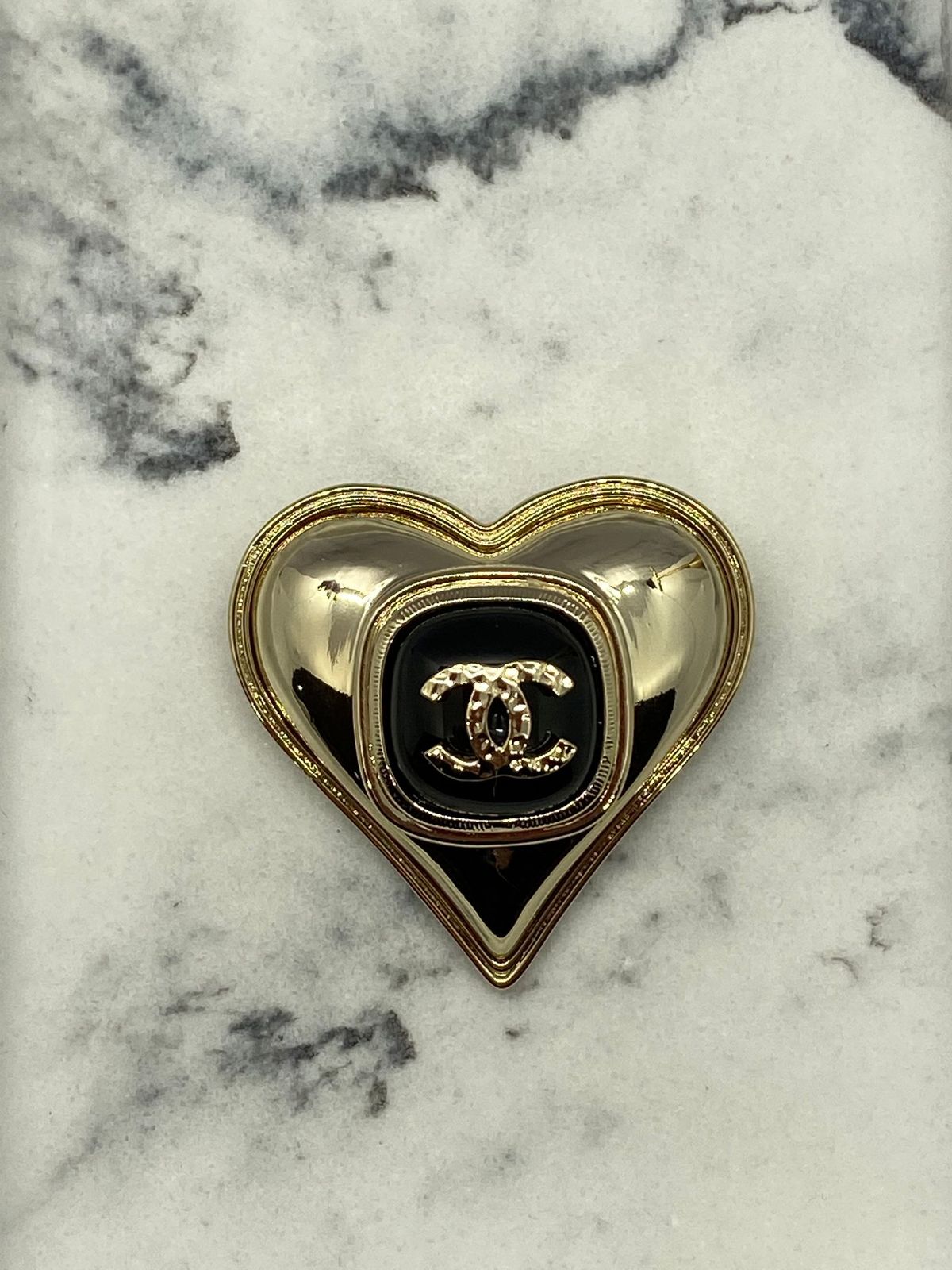 CHANEL CC Gold Tone Heart Brooch Pin - Pre owned