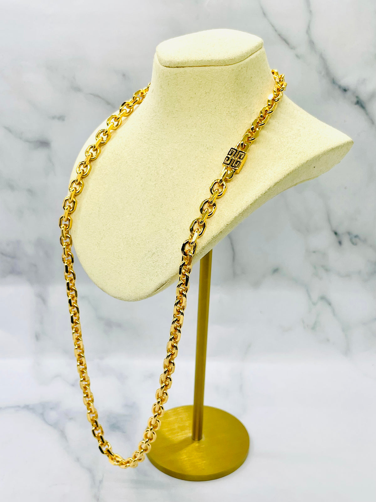 GIVENCHY Gold Chain Monogram Necklace - Pre owned