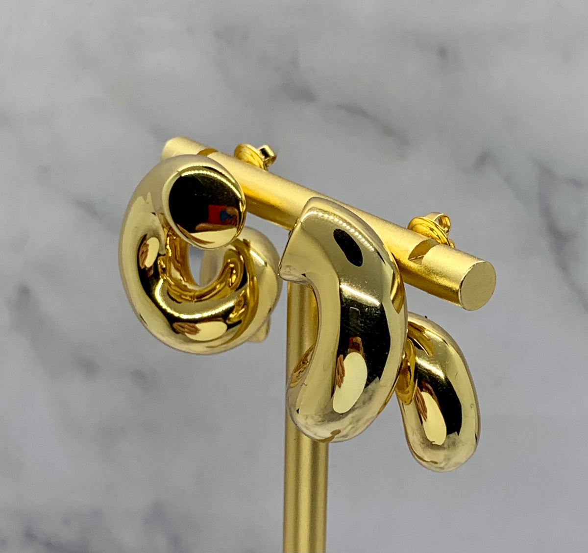 BOTTEGA VENETA Gold Tone Noodle Earrings - Pre owned