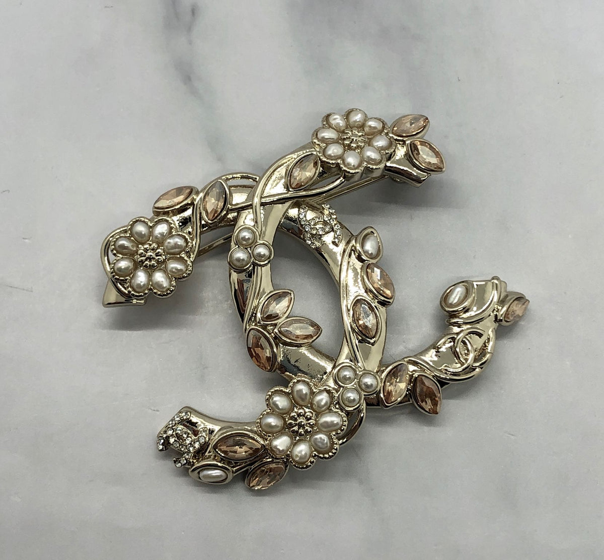 CHANEL CC Floral Rhinestone Brooch Pin - Pre owned