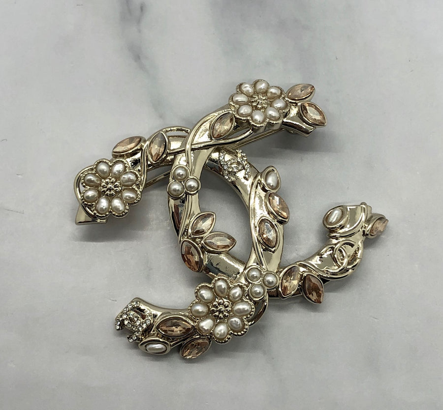 CHANEL CC Floral Rhinestone Brooch Pin - Pre owned