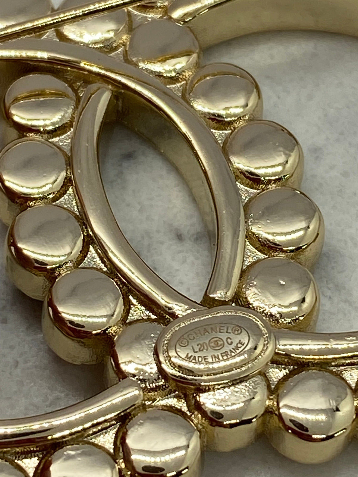 CHANEL CC Gold Tone Rhinestone Brooch Pin - Pre owned