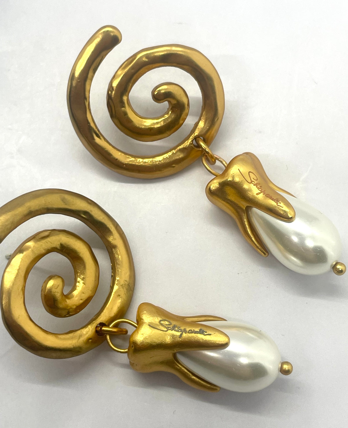 SCHIAPARELLI Pearl Tooth Pendant Earrings - Pre owned