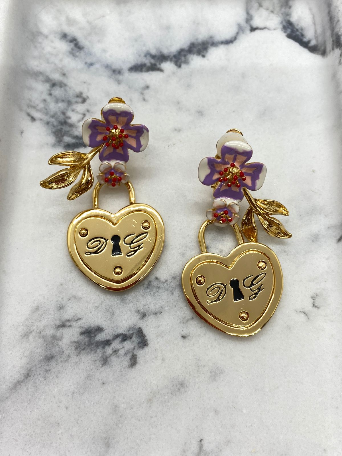DOLCE & GABBANA Gold Tone Pendant Pearl Runway Earrings - Pre owned