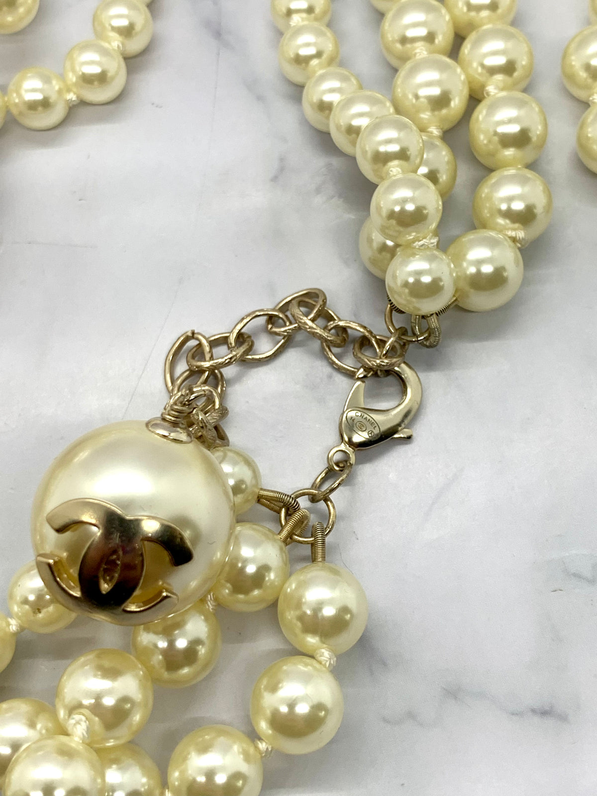 CHANEL CC Giant Pearl Runway Statement Necklace - DAMAGED