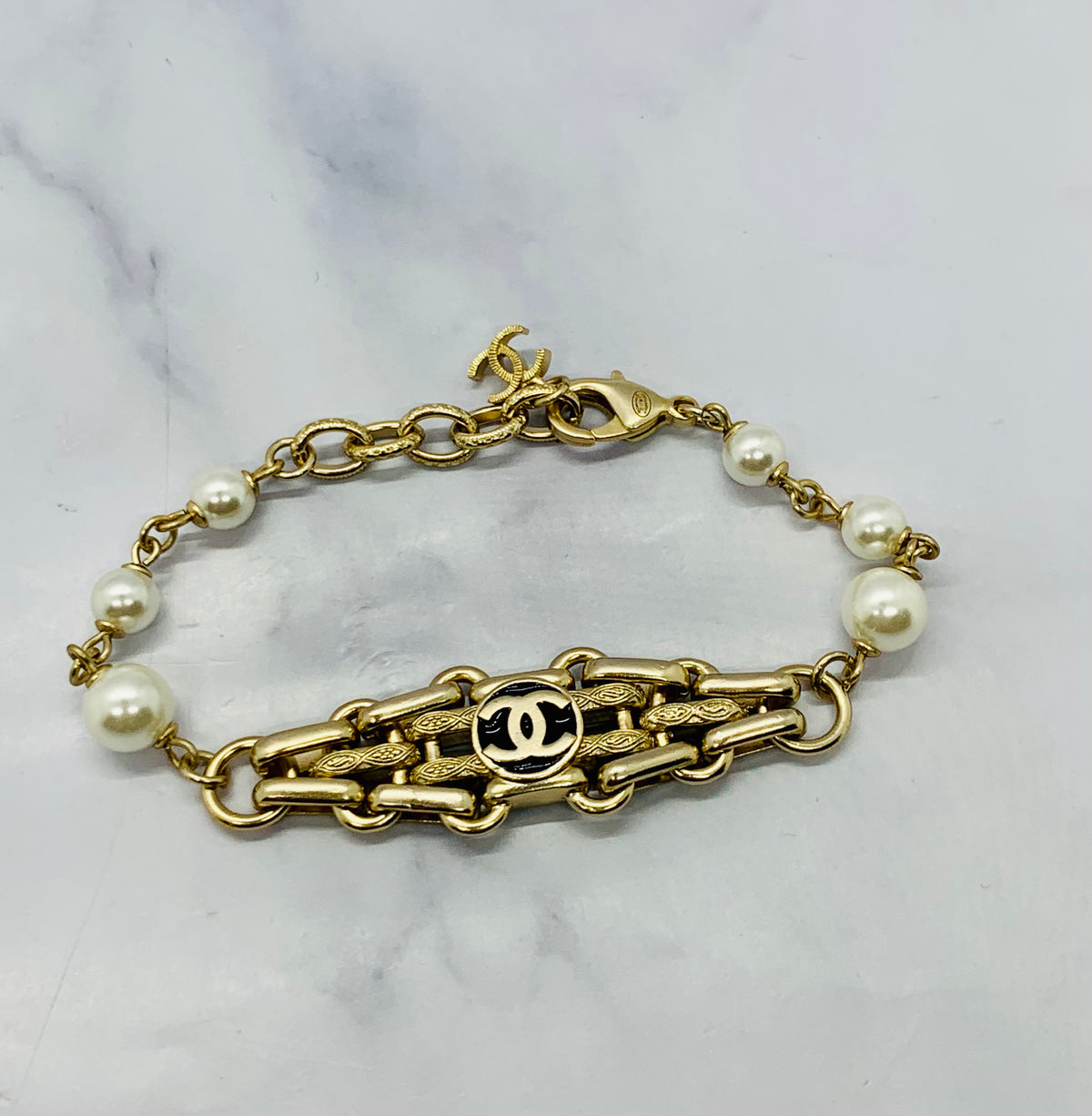 CHANEL CC Vintage Bracelet - Used