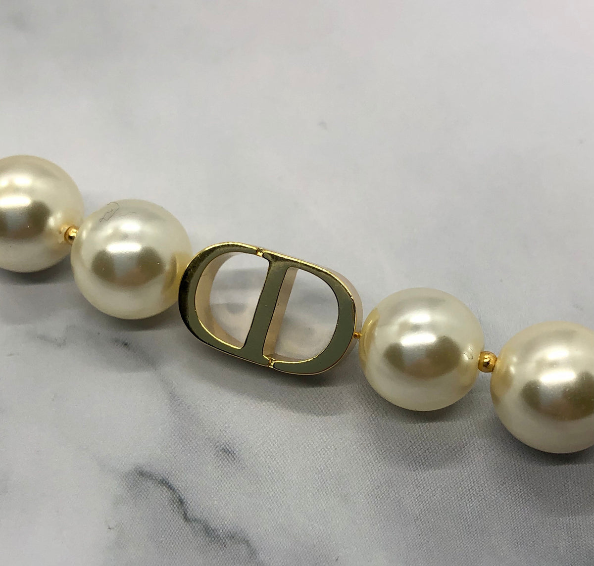 CHRISTIAN DIOR CD Brass Pearl Choker Necklace - Pre owned