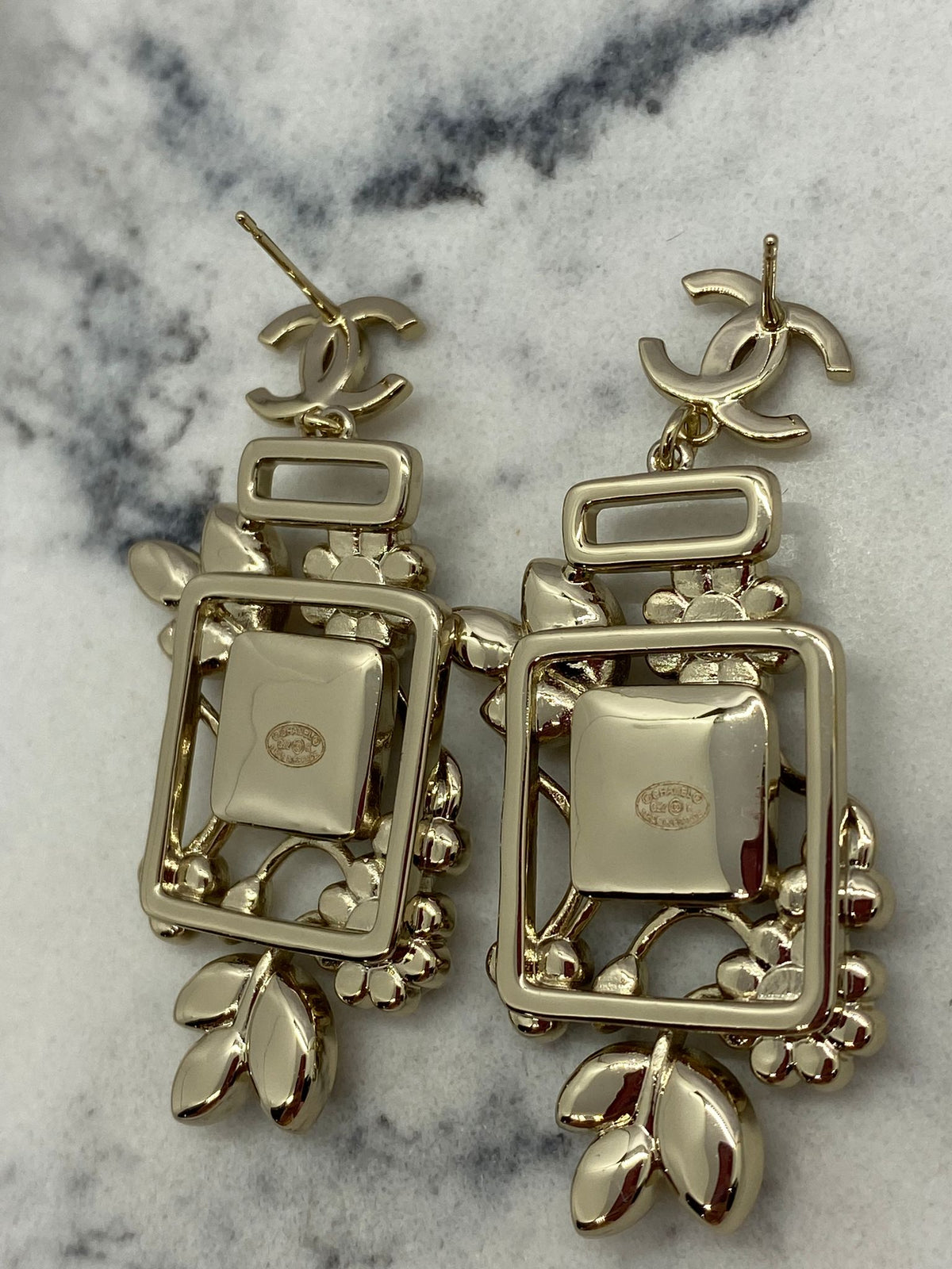 CHANEL CC Floral Bottle Earrings - Pre owned