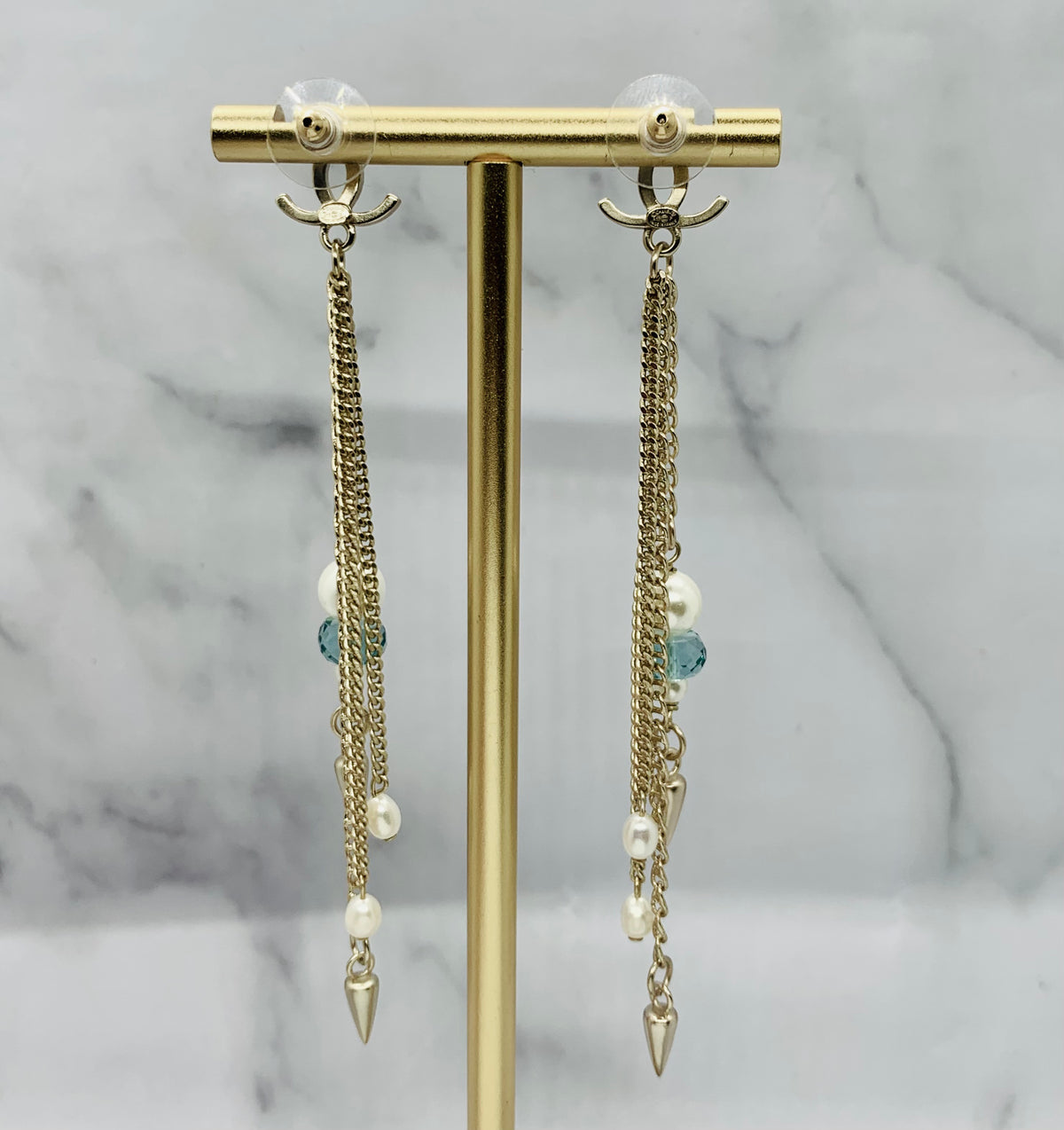 CHANEL CC 2017 Pendant Earrings - USED