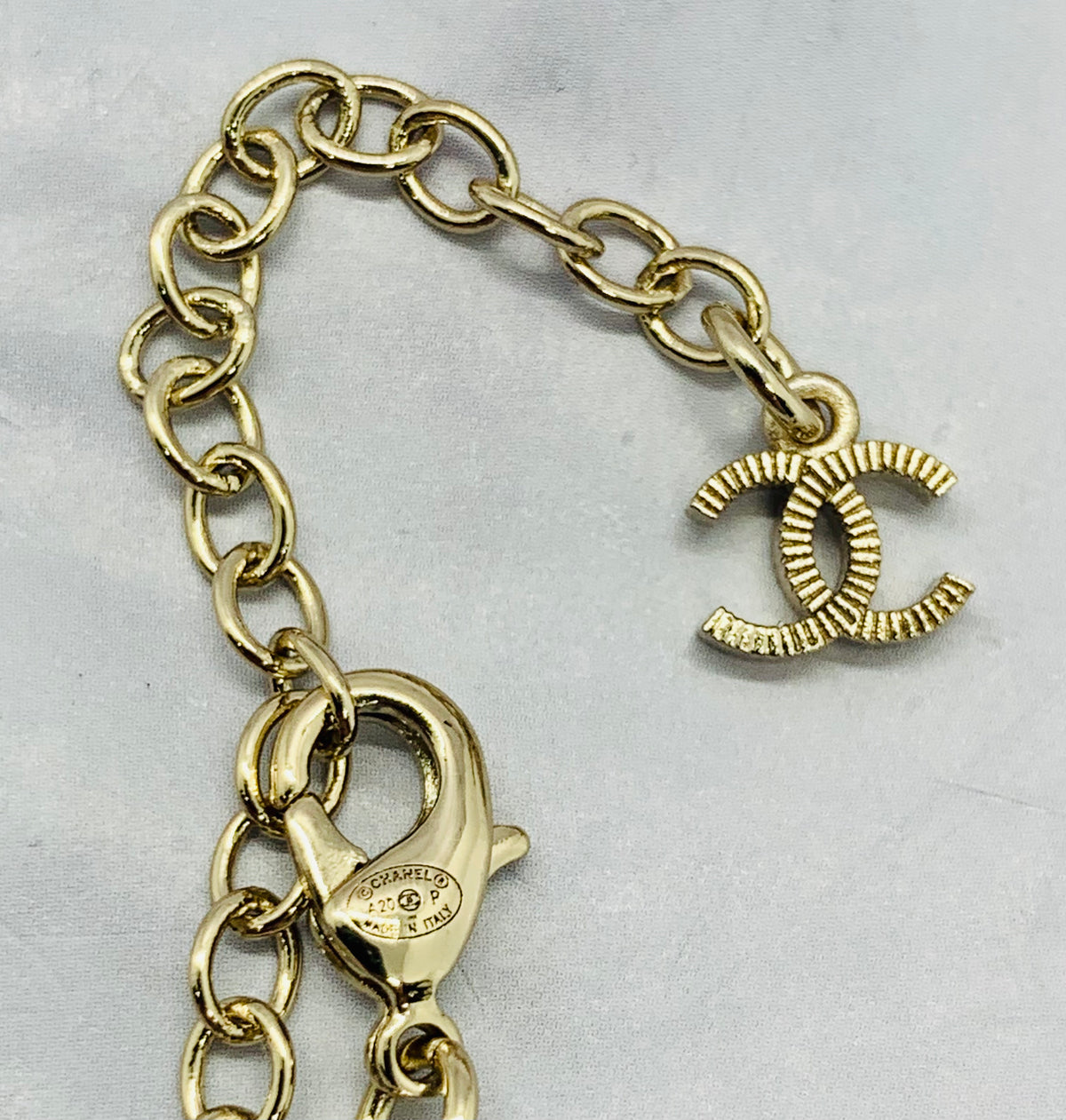 CHANEL CC Statement Pendant Necklace - Pre owned
