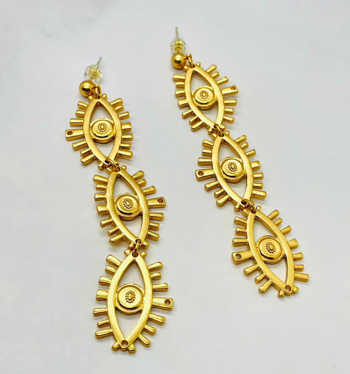 SCHIAPARELLI Eye Shaped Pendant Earrings - Pre owned