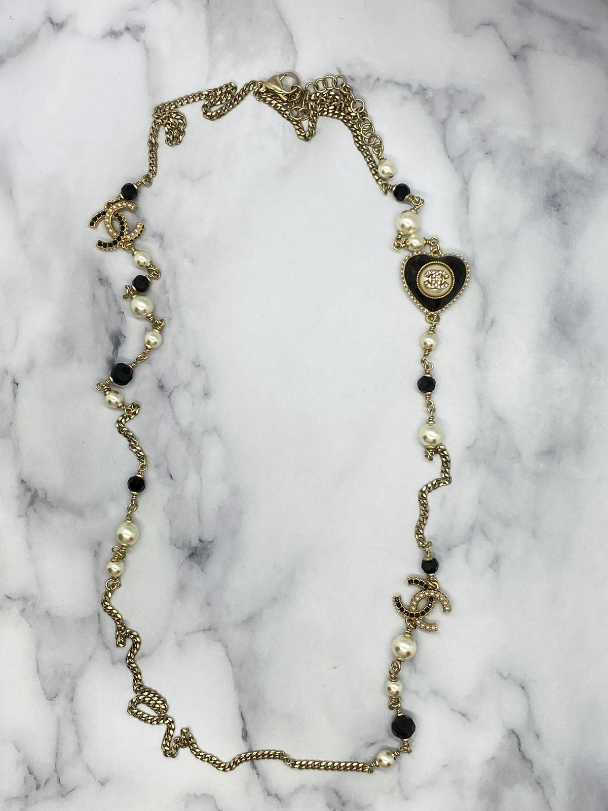 CHANEL CC Heart Layer Statement Necklace - Pre owned