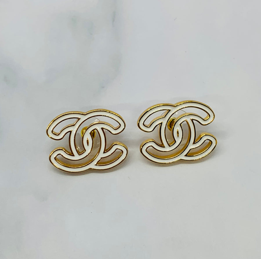CHANEL CC White Outline Earrings - Pre owned