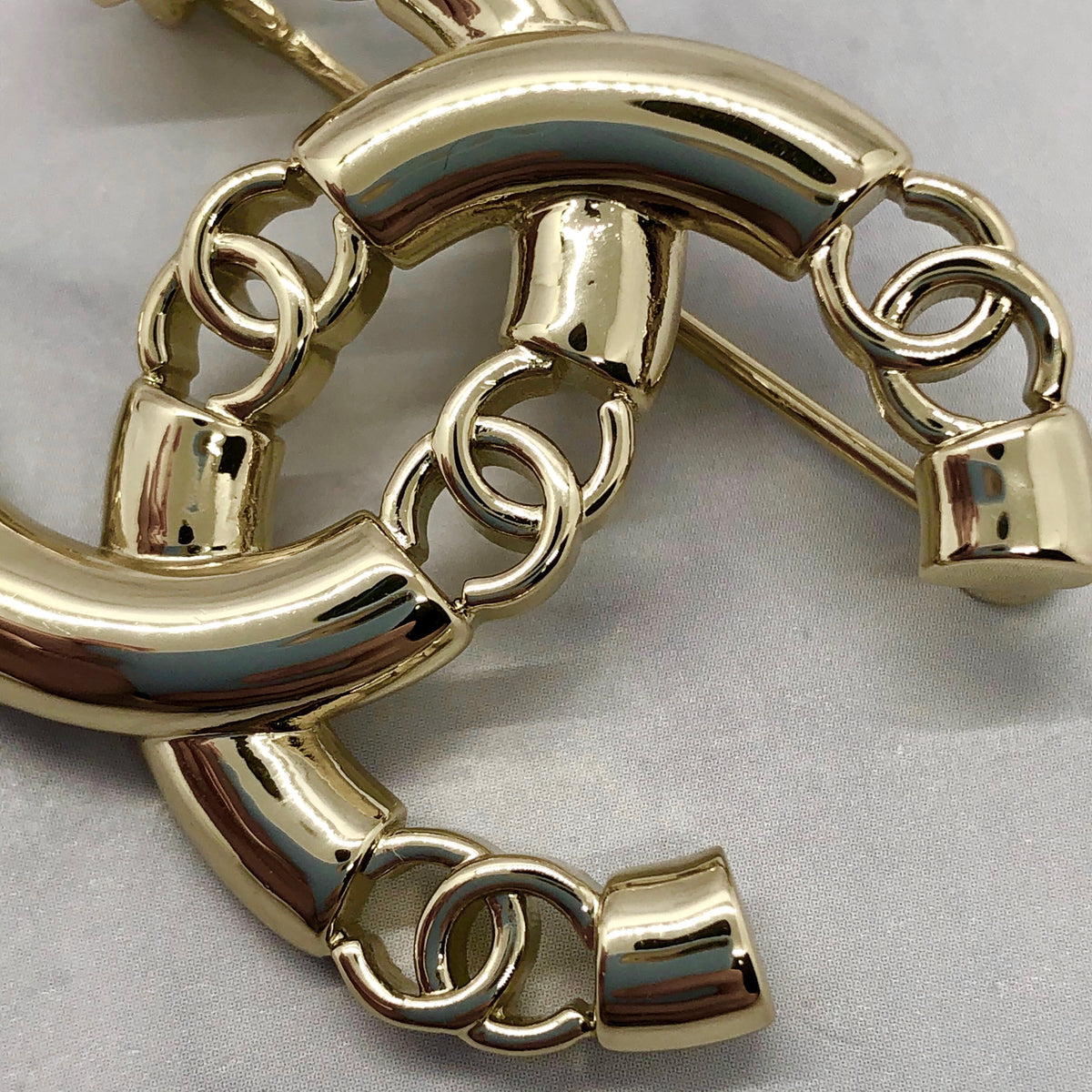 Auth CHANEL CC Light Gold Brooch Pin - USED