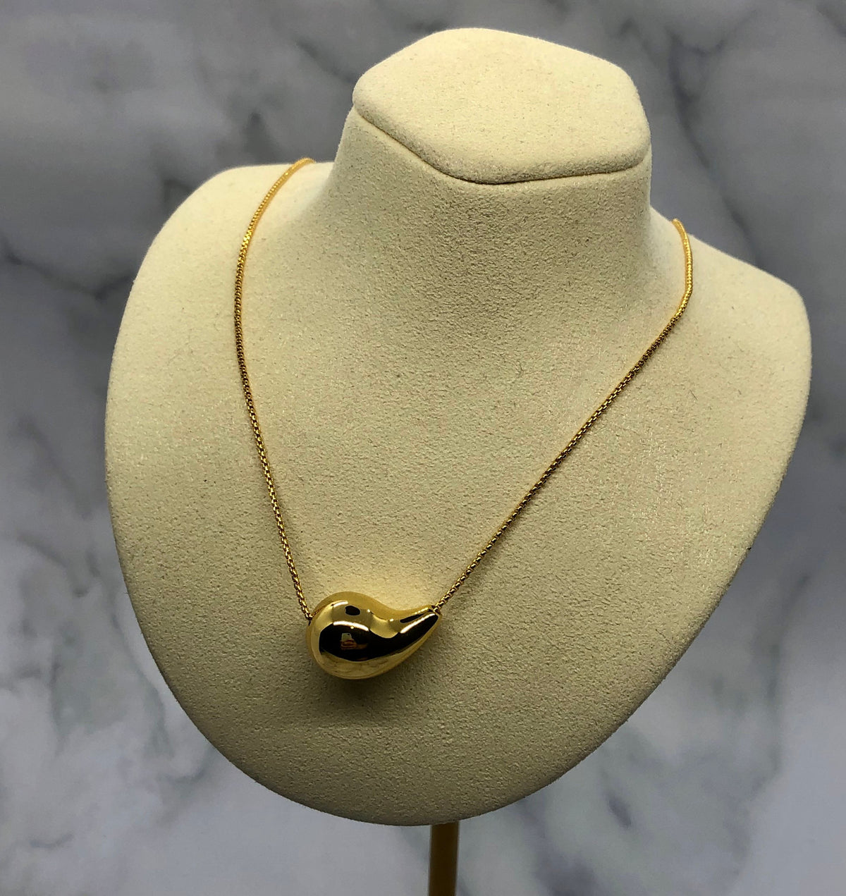 BOTTEGA VENETA Gold Tone Tear Drop Necklace - Pre owned