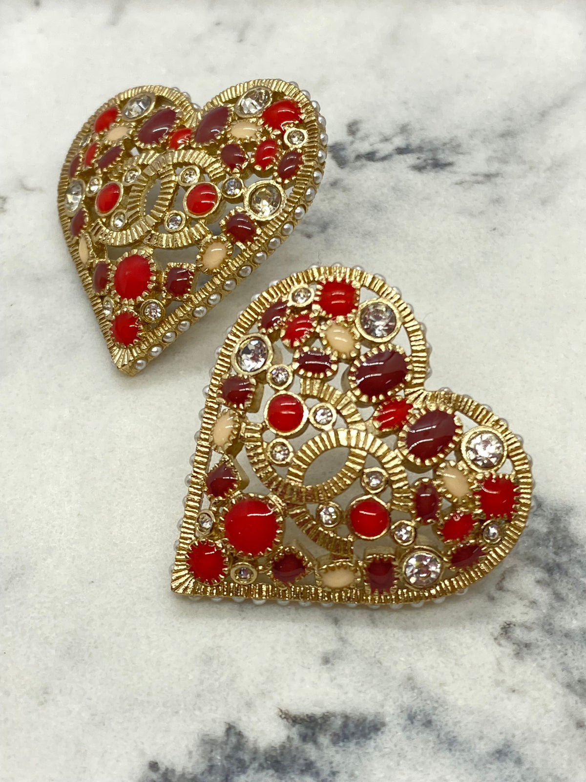 CHANEL CC 2016 Heart Statement Earrings - Pre owned
