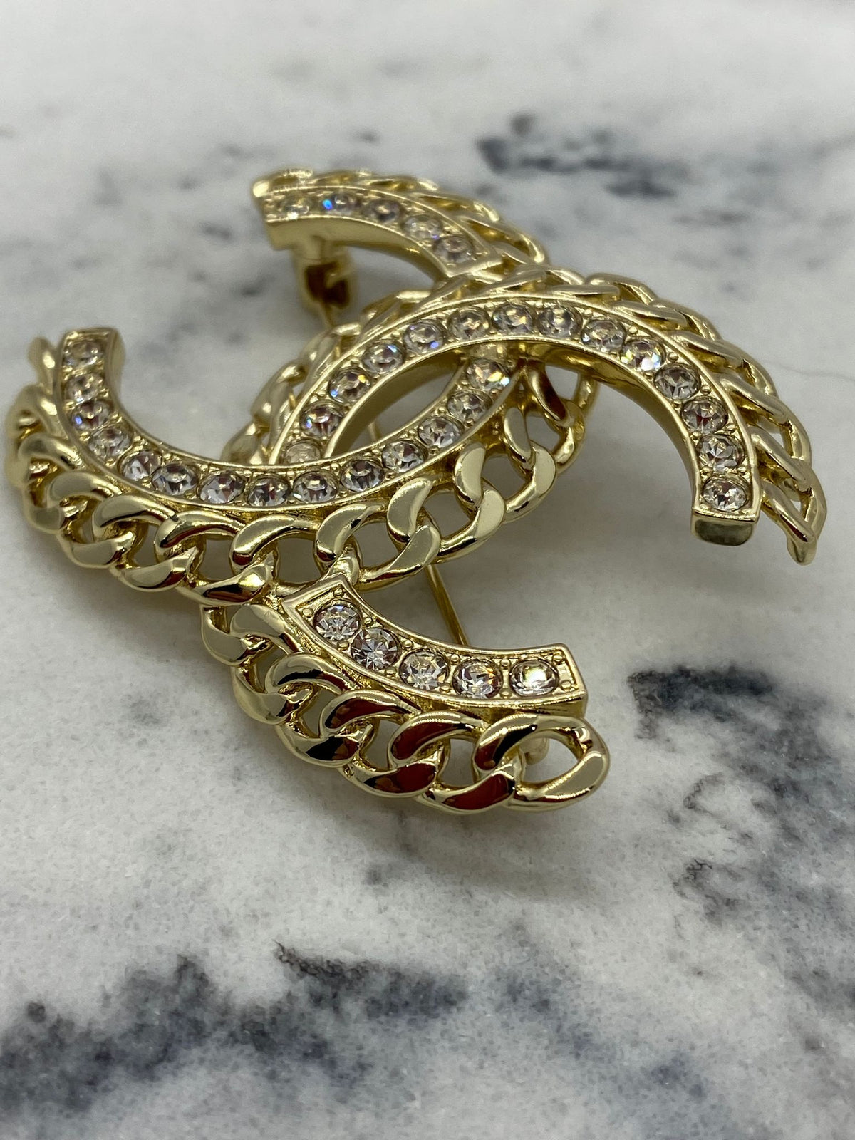 CHANEL CC Gold Tone Rhinestone Brooch Pin - Pre owned