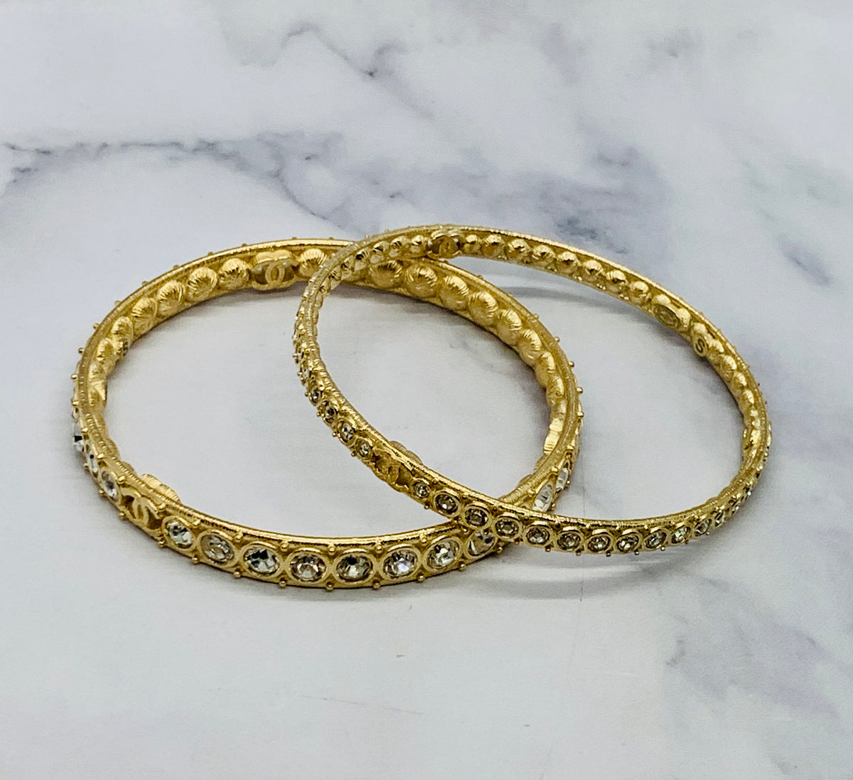 CHANEL CC Pair of Rhinestone Bangle Bracelets Set - Pre owned