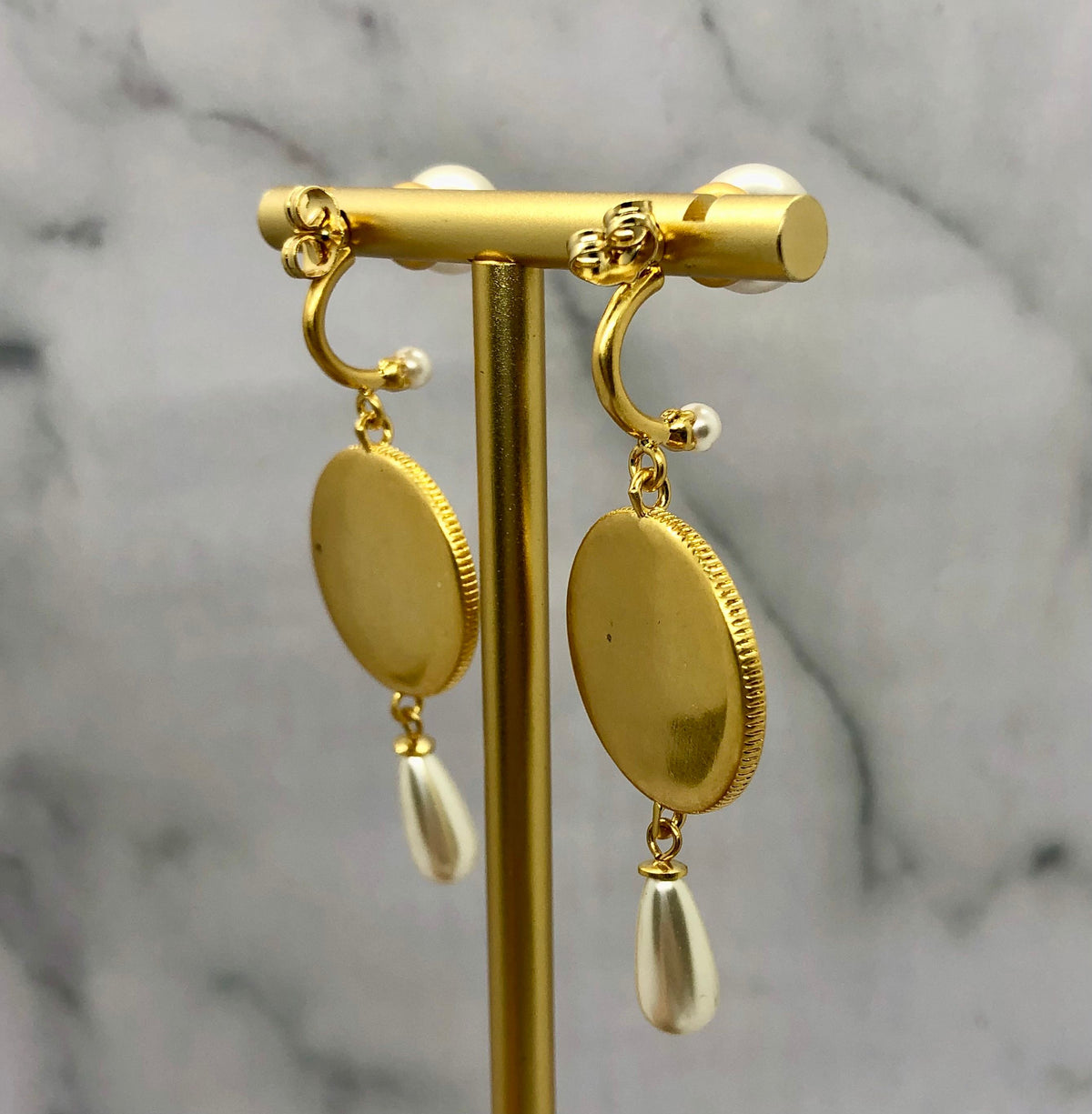 DOLCE & GABBANA D&G Coin Pendant Earrings - Pre owned