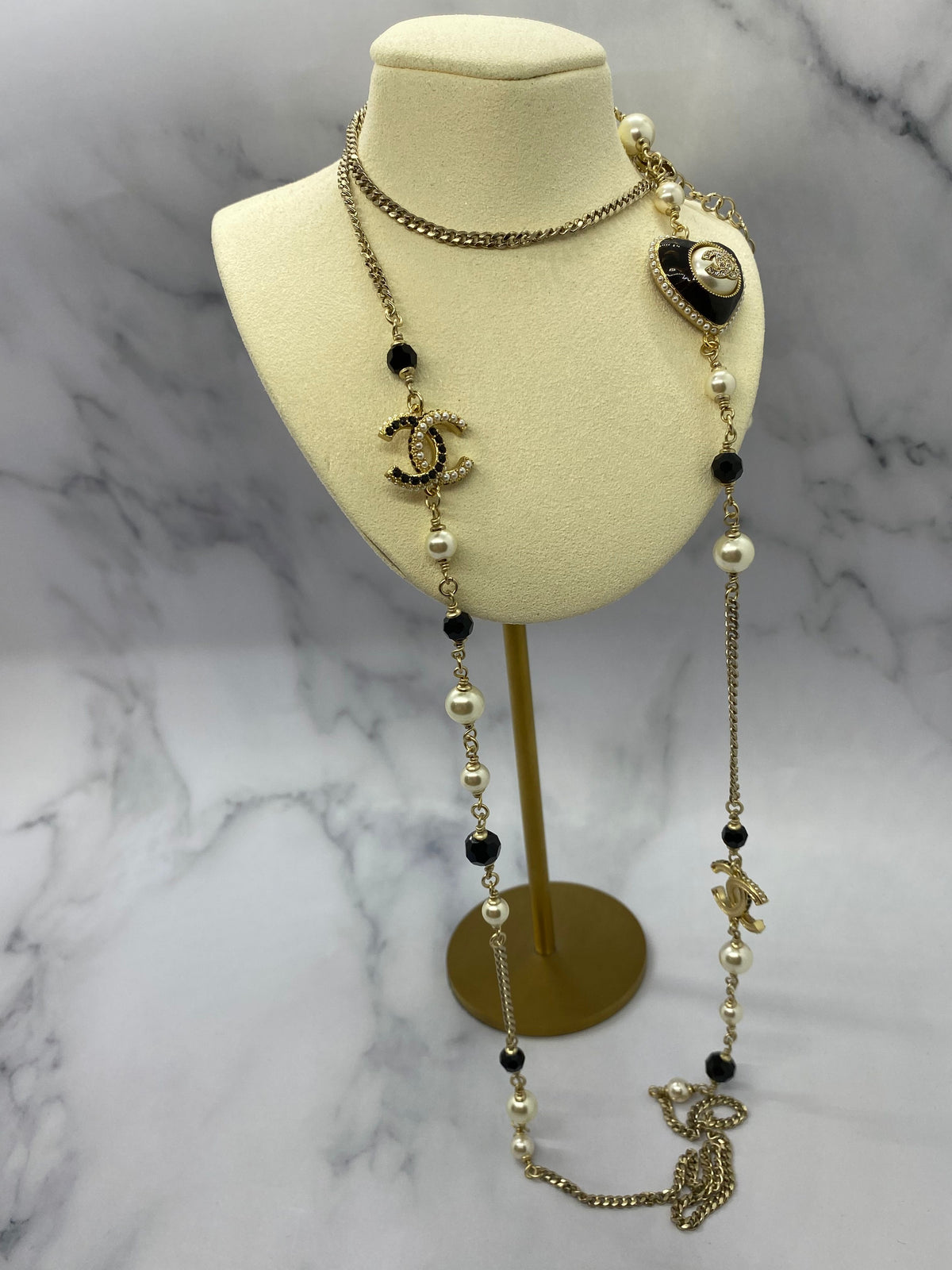 CHANEL CC Heart Layer Statement Necklace - Pre owned