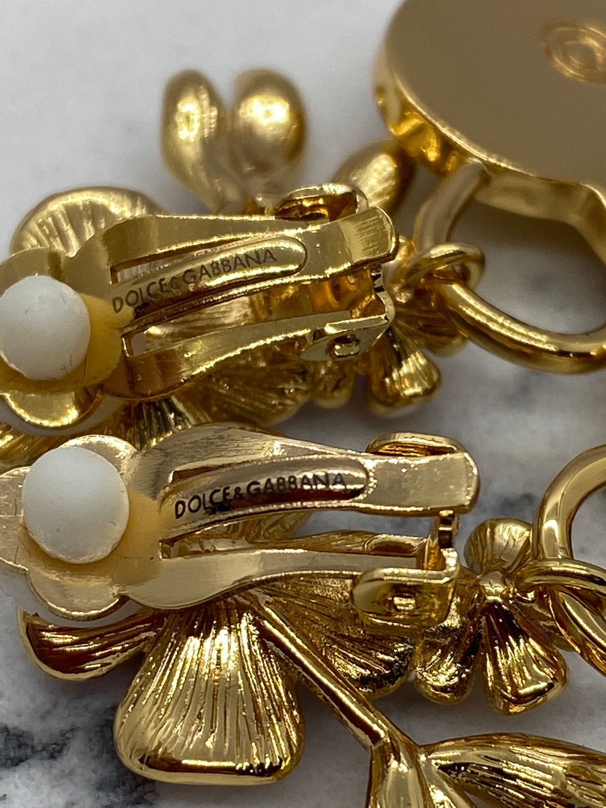 DOLCE & GABBANA Gold Tone Pendant Pearl Runway Earrings - Pre owned