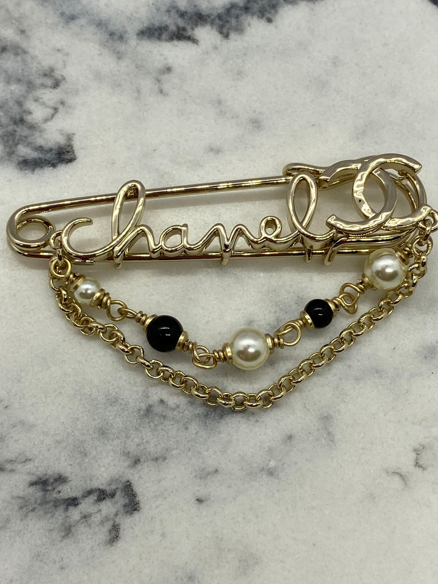 CHANEL Silver Tone Script Brooch Pin - Pre owned