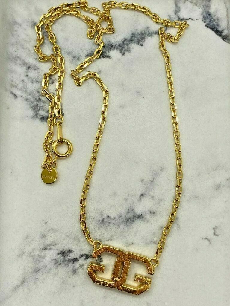 GIVENCHY GG Gold Tone Logo Chain Necklace - Pre owned