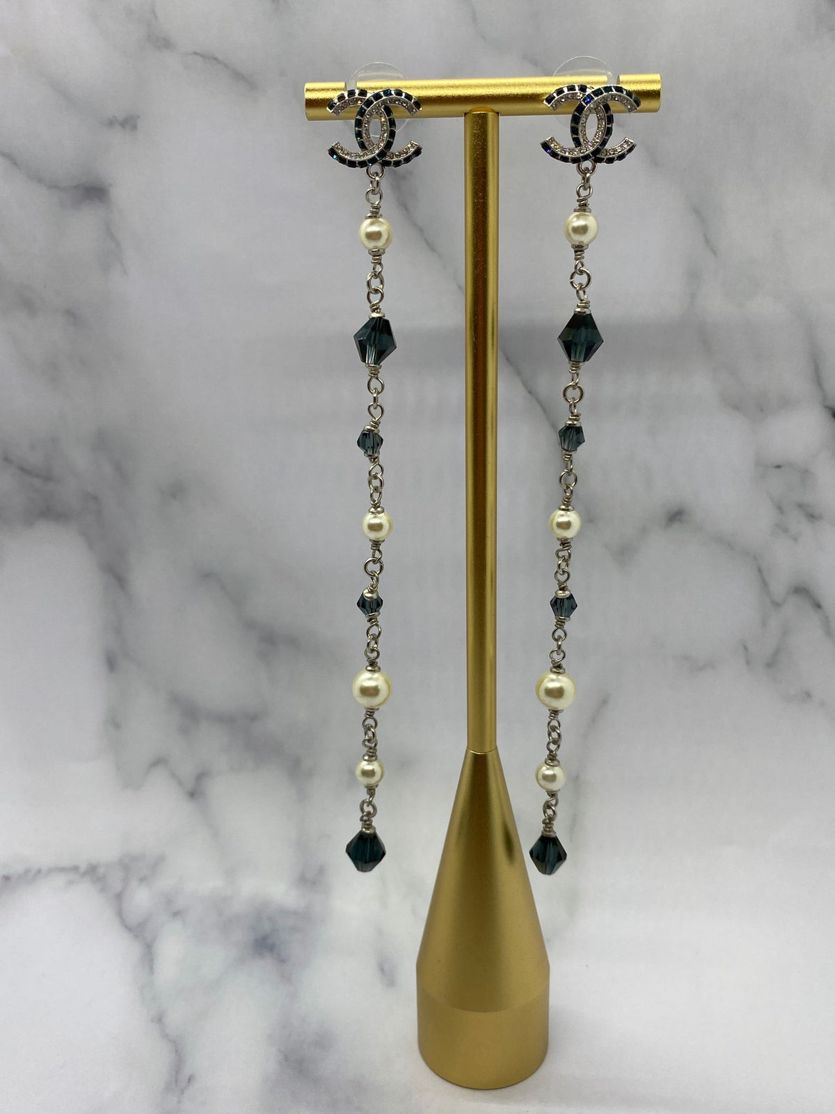 CHANEL CC Long Pearl Rhinestone Trim Pendant Earrings - Pre owned