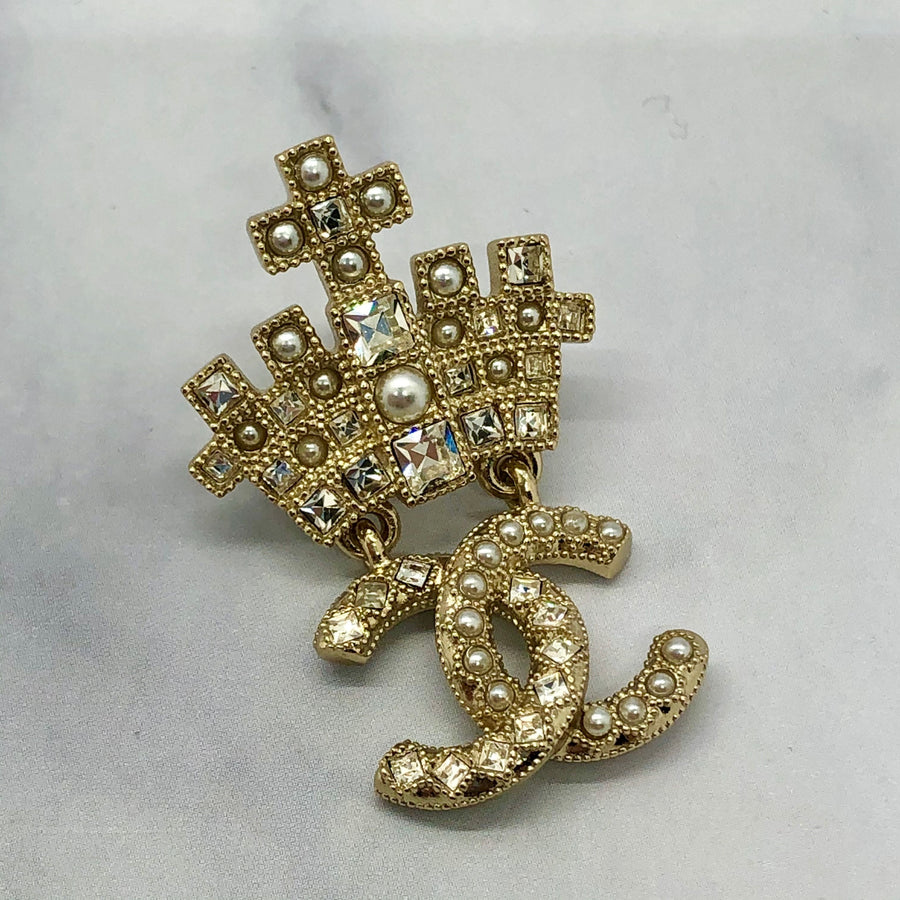 CHANEL CC Small Rhinestone Brooch Pin - Pre owned
