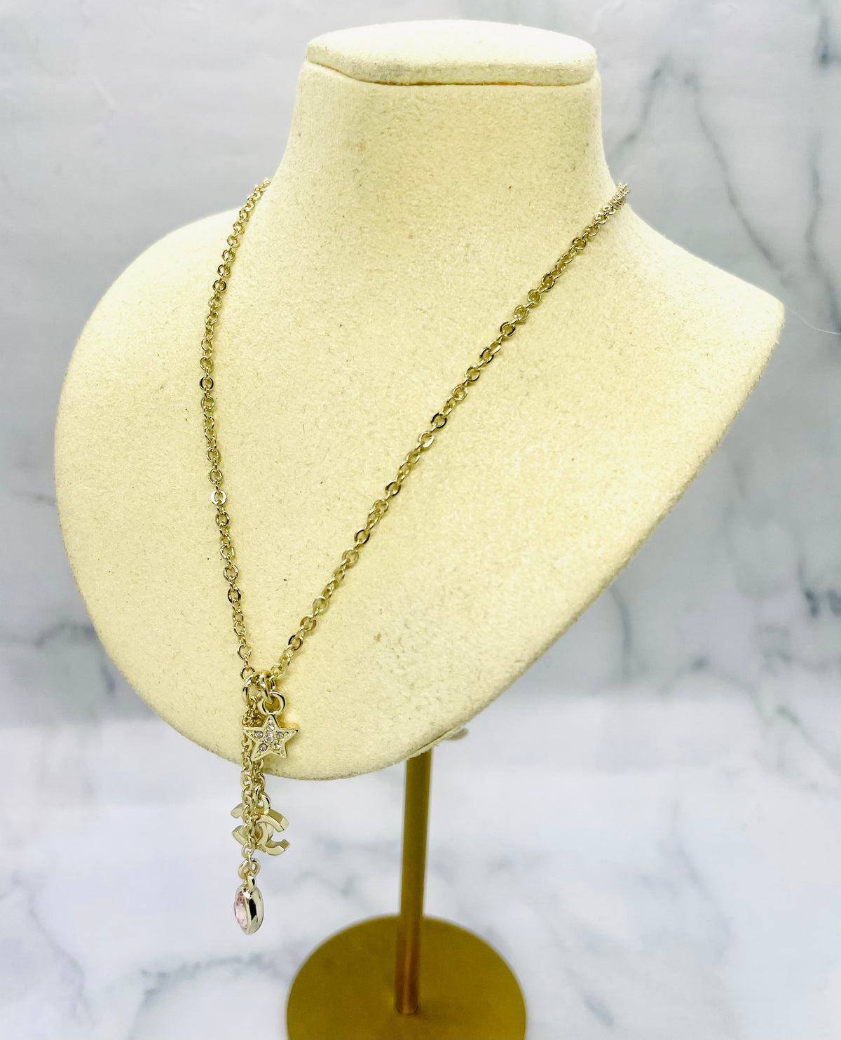 CHANEL CC Star Rhinestone Pendant Necklace - Pre owned
