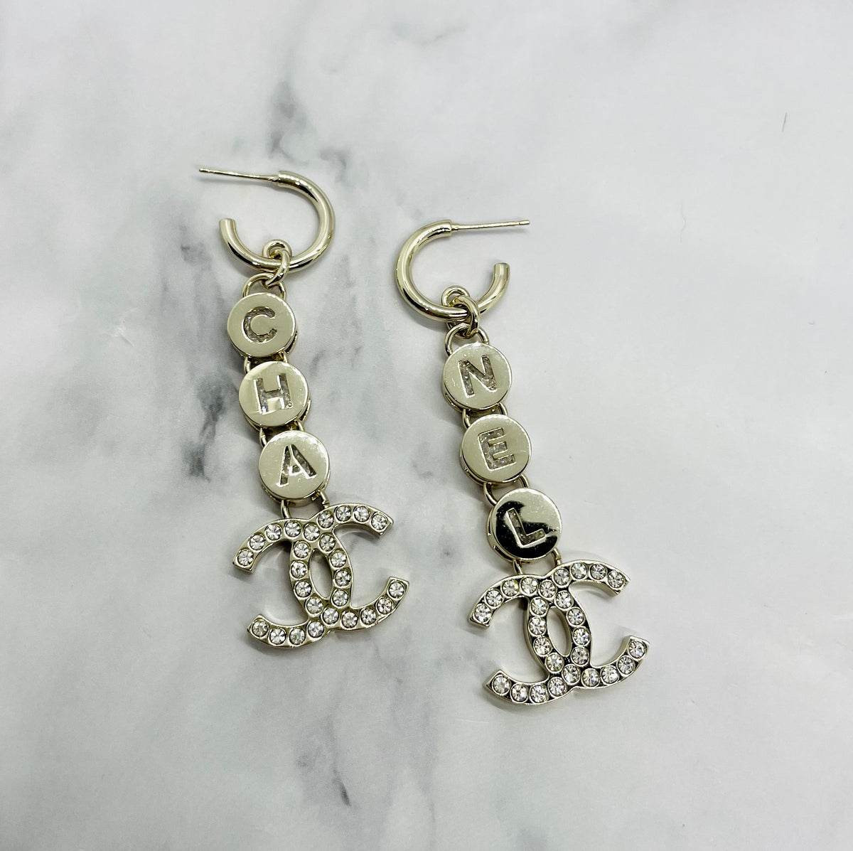 CHANEL CC Rhinestone Pendant Earrings - Pre owned