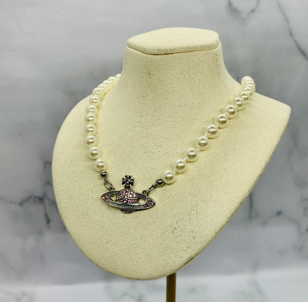 VIVIENNE WESTWOOD Pink Rhinestone Orb Necklace - Pre owned