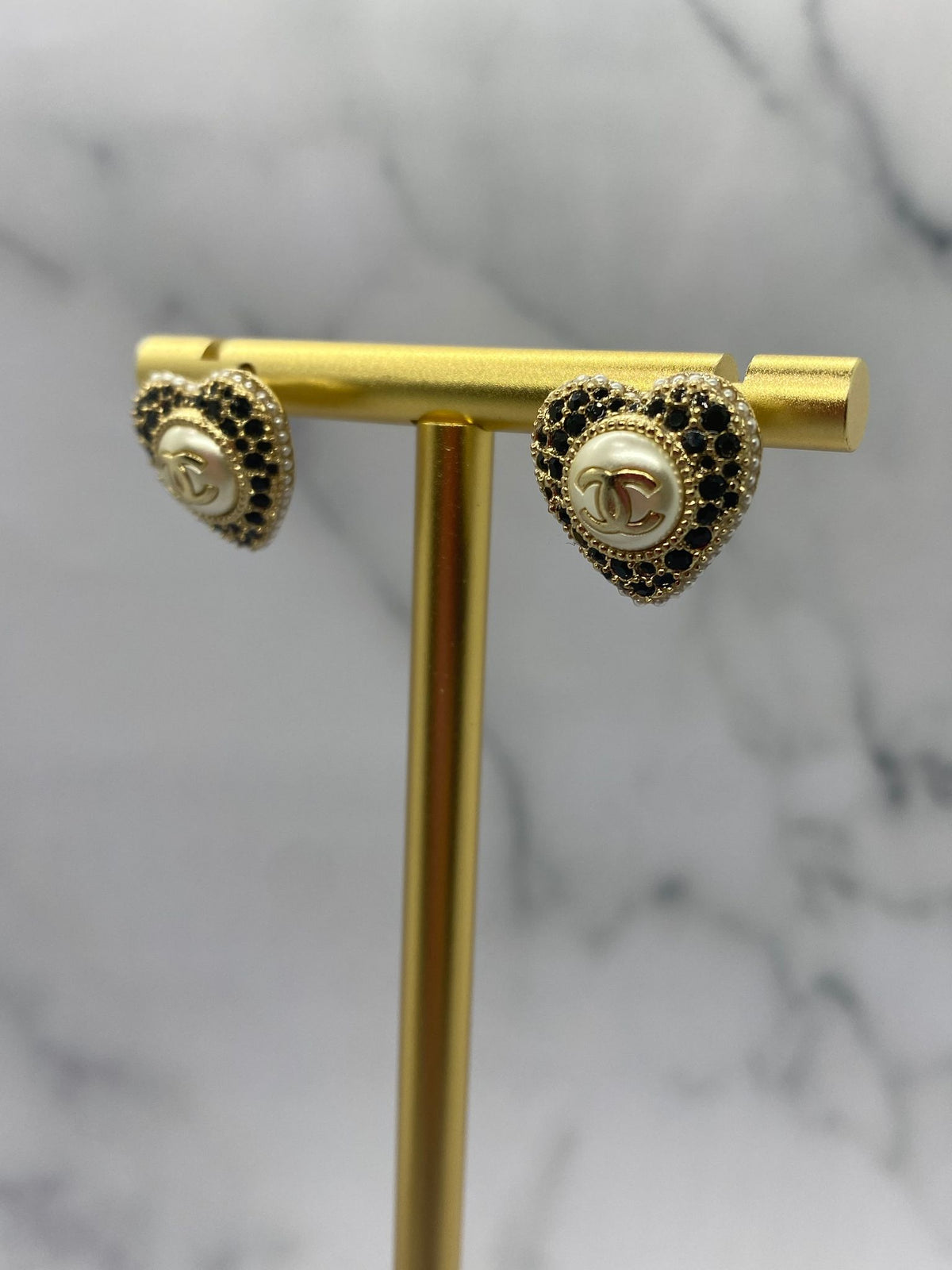 CHANEL CC Heart Rhinestone Earrings - Pre owned