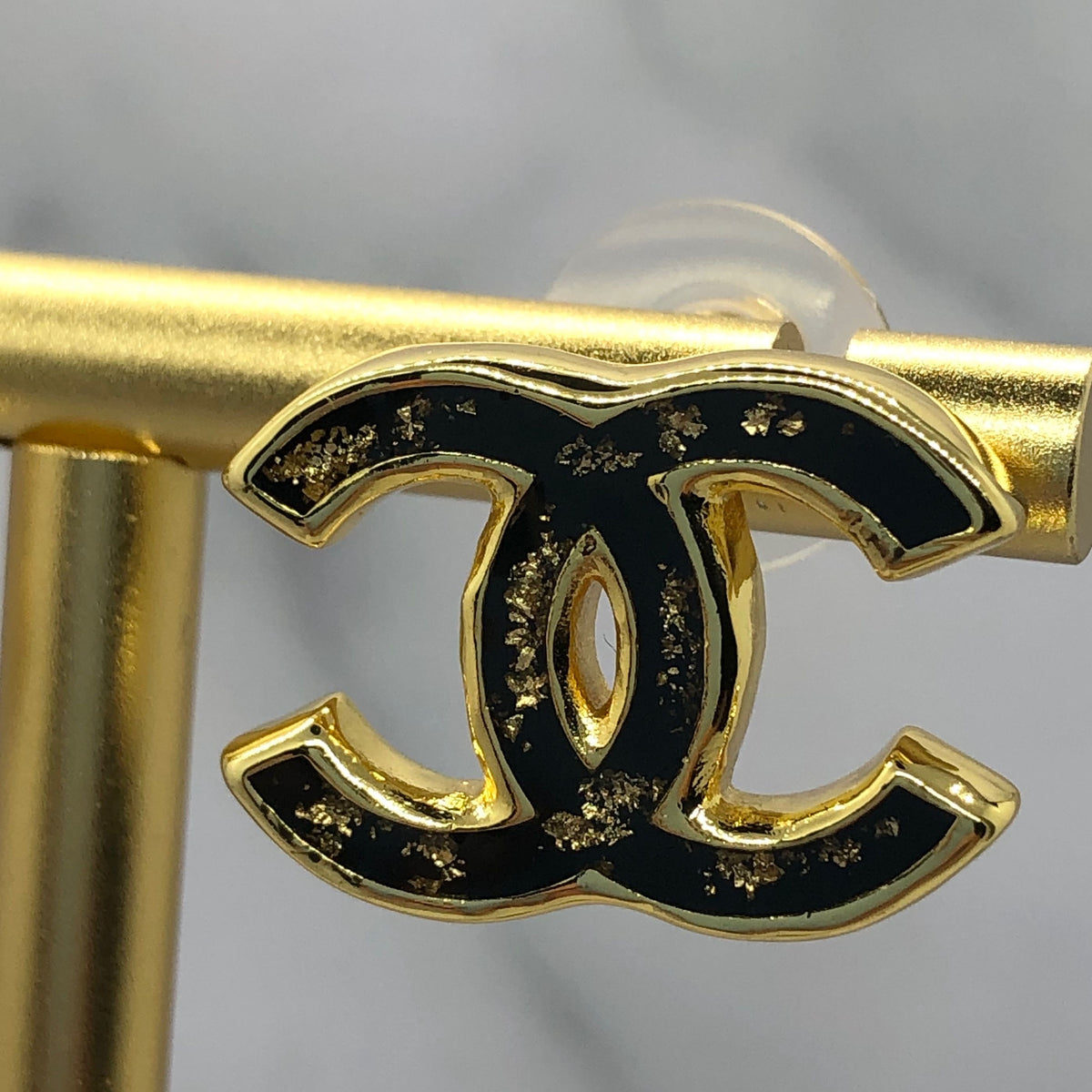 CHANEL CC Black Gold Flakes Earrings - Pre owned
