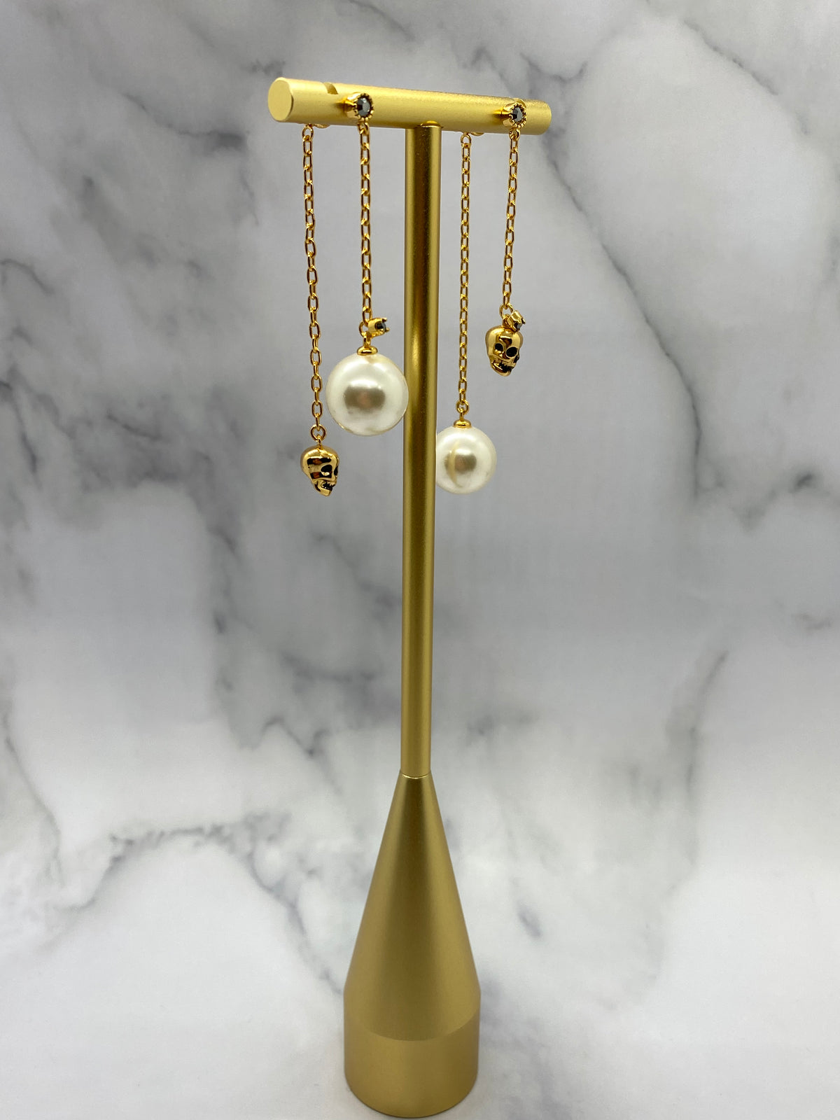 ALEXANDER MCQUEEN Skull & Pearl Drop Earrings - Pre owned