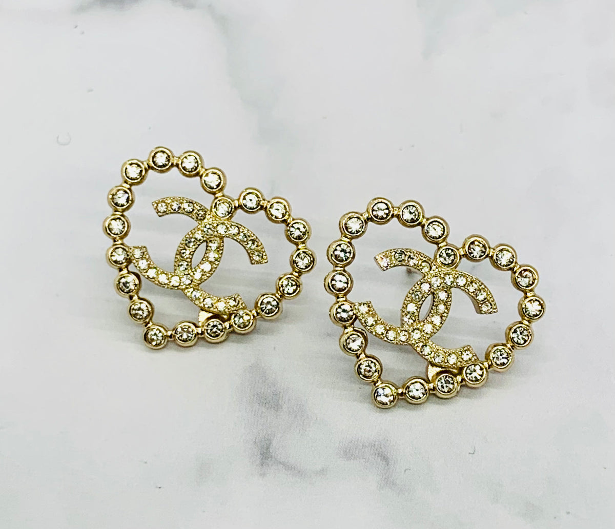 CHANEL CC Heart Gold Tone Rhinestone Earrings - Pre owned