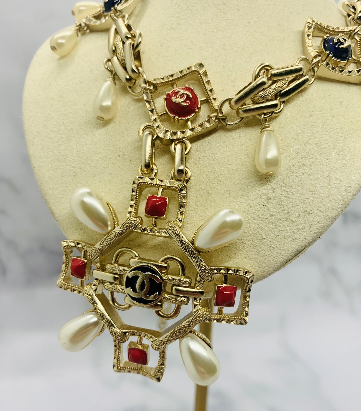 CHANEL CC Statement Necklace - Pre owned