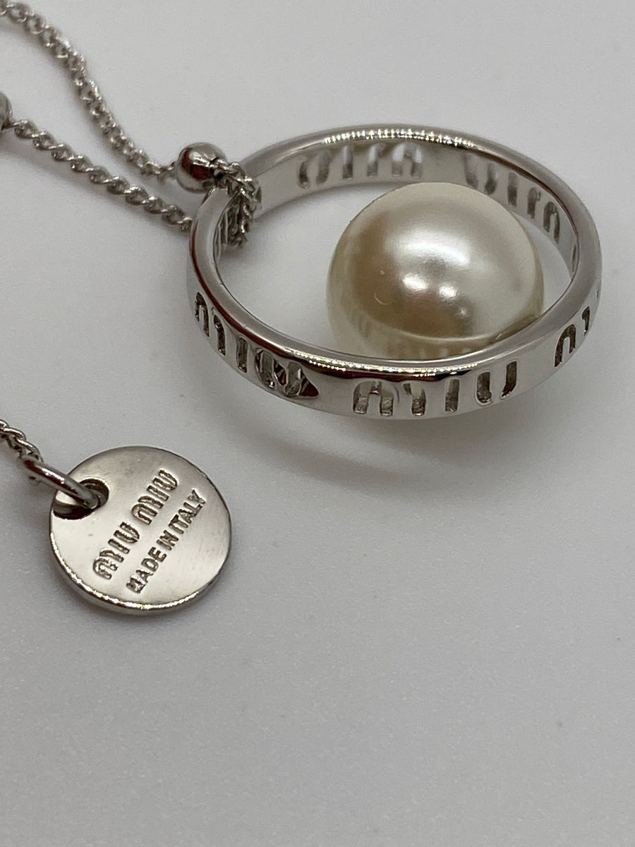 Miu Miu Silver Tone Pearl Necklace - Pre owned